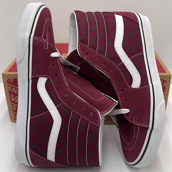 Vans Men’s Sk8-Hỉ
Monogram Port Royale
VN0005U94QU
Sneakers - Picture 11 of 16